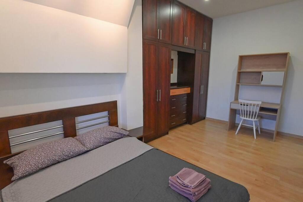 Classic Apt. On Liberty Square Tbilisi Exterior photo