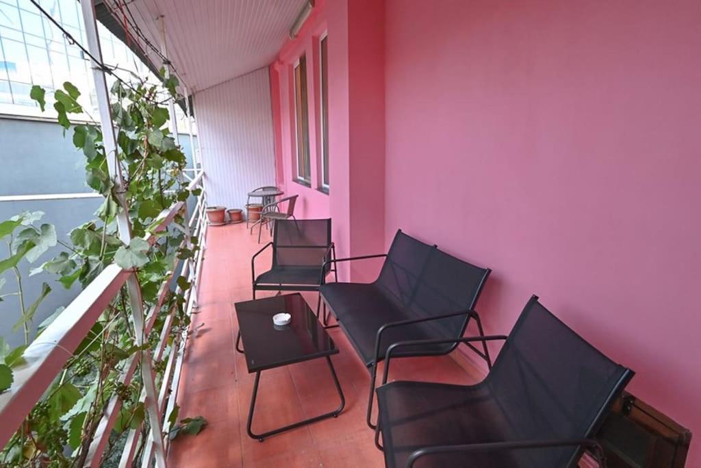 Classic Apt. On Liberty Square Tbilisi Exterior photo